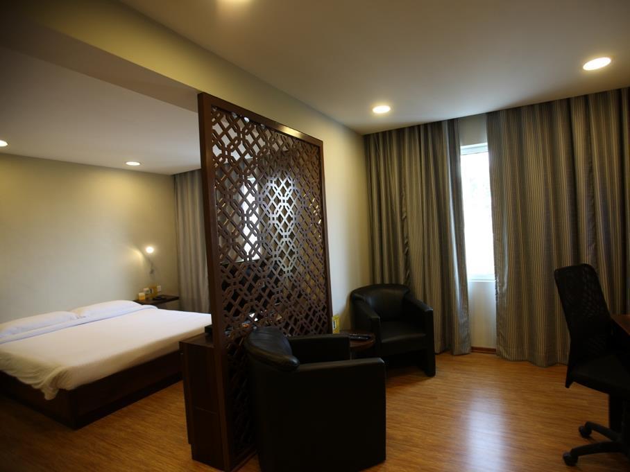 浦那皮姆普里钥匙精选柠檬树酒店 Pimpri-Chinchwad 外观 照片